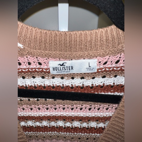 Size Large Hollister V-Neck Button Up Stripe Crop Sweater - Picture 7 of 8